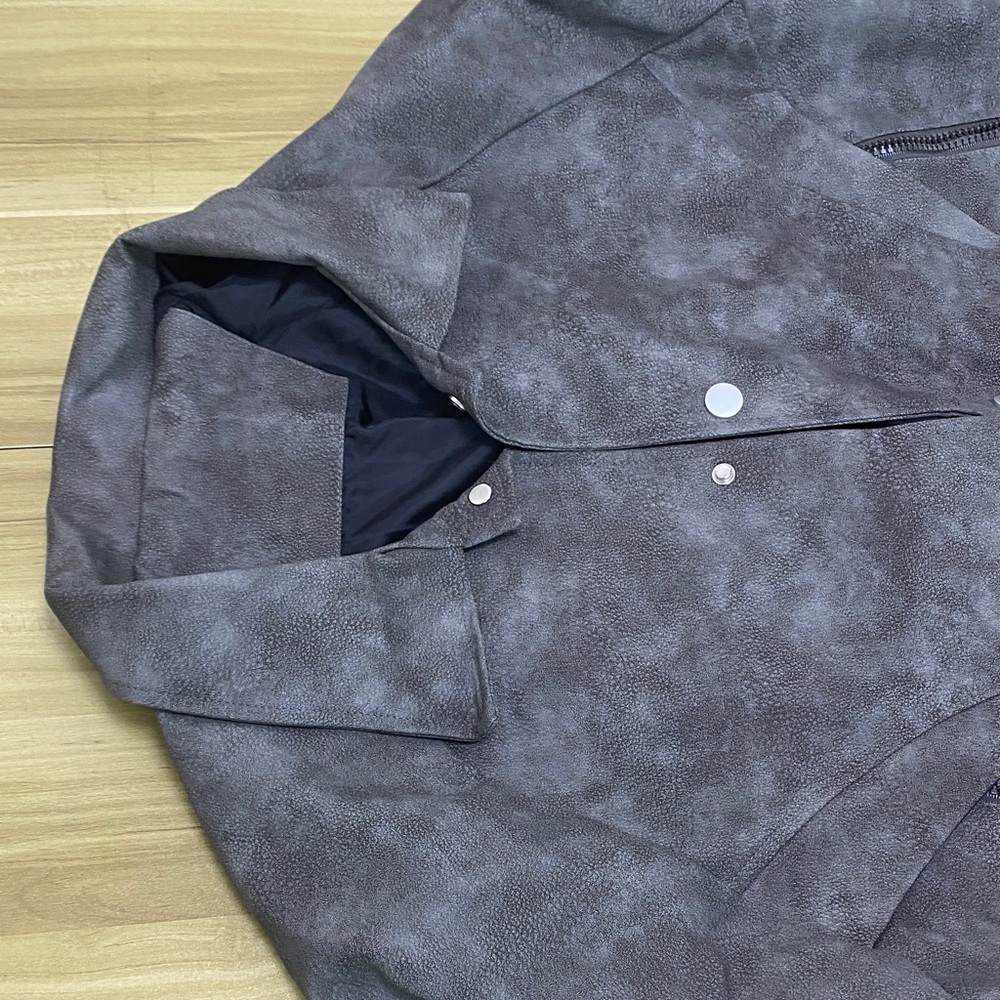 Gray Suede Jacket - image 3